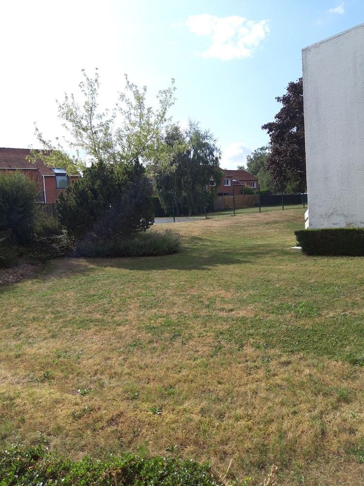 Ibis Hotel 3*