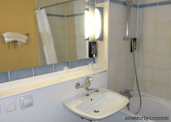 Ibis 3*