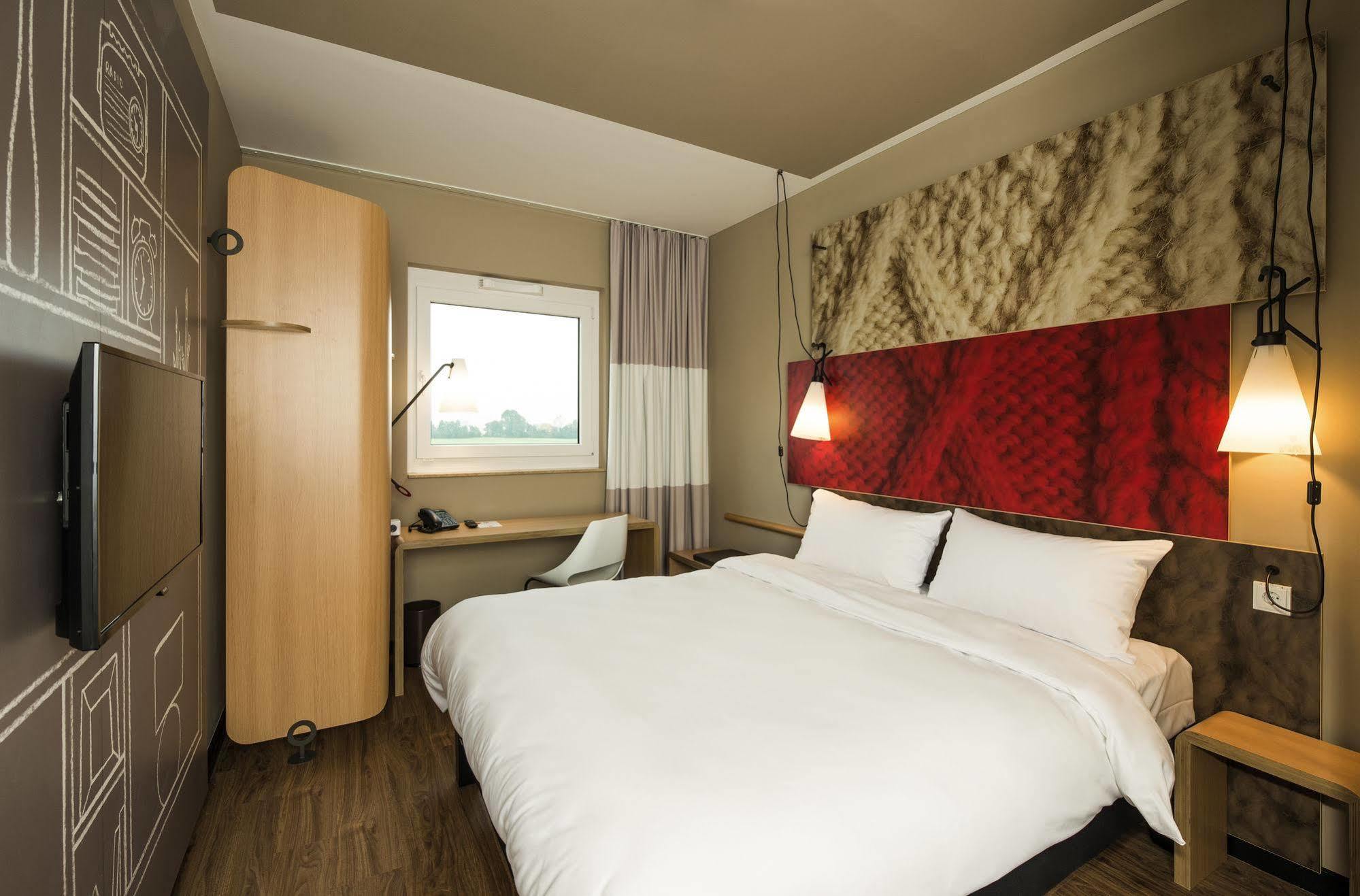 Ibis Hotel 3*