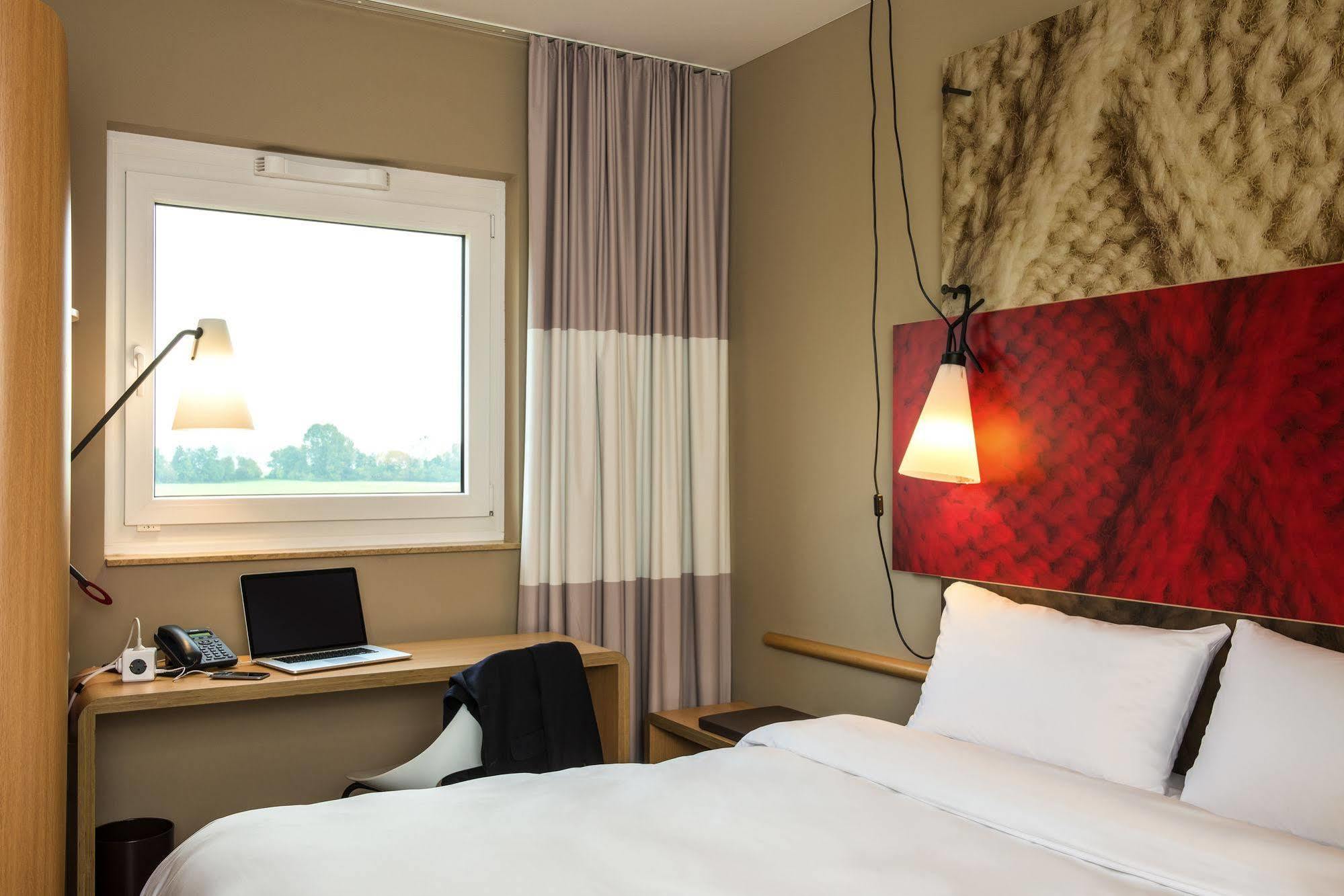 Ibis Hotel Cambrai